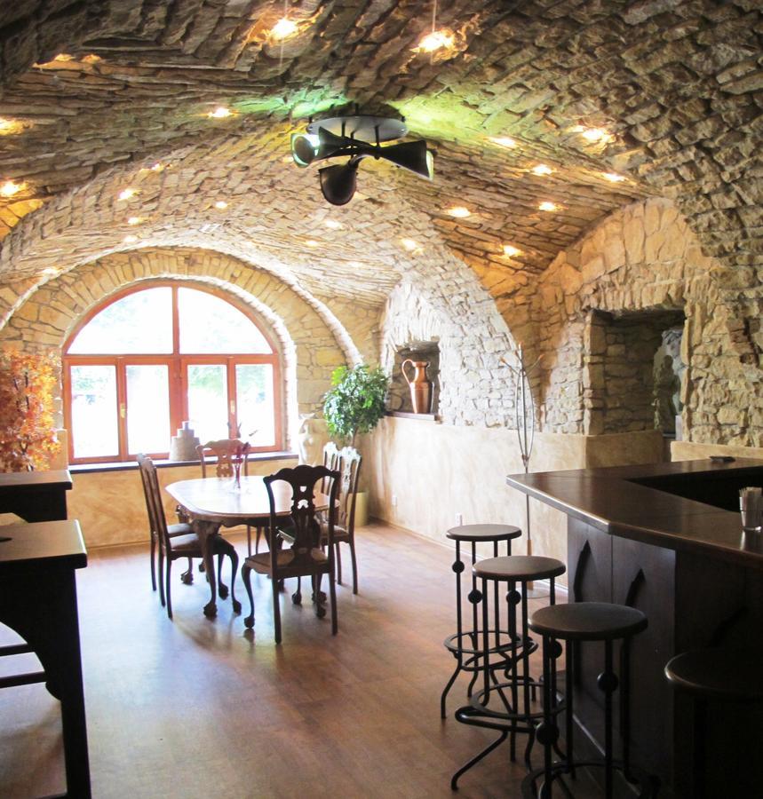 Hotel U Lisky Hostka  Екстериор снимка