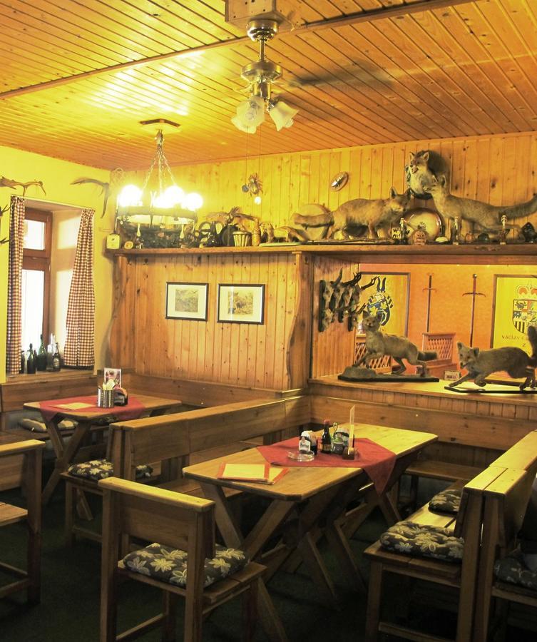 Hotel U Lisky Hostka  Екстериор снимка